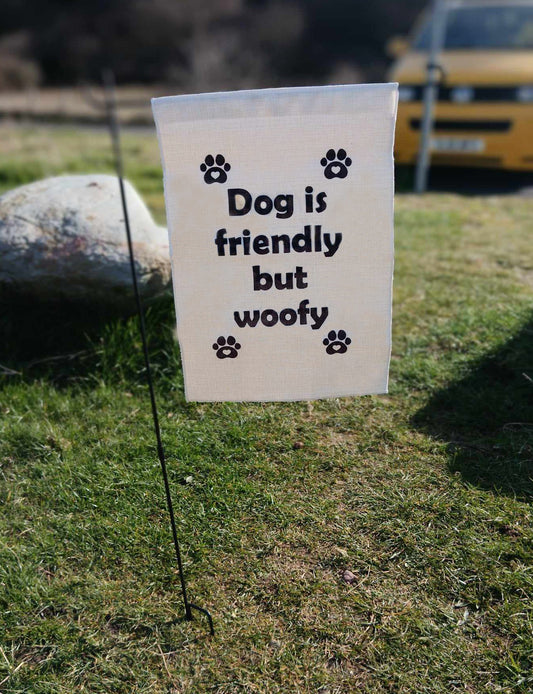 FRIENDLY DOG ON CAMPSITE PITCH CAMPERVAN VW MOTORHOME CARAVAN CAMPING TENT PITCH GARDEN